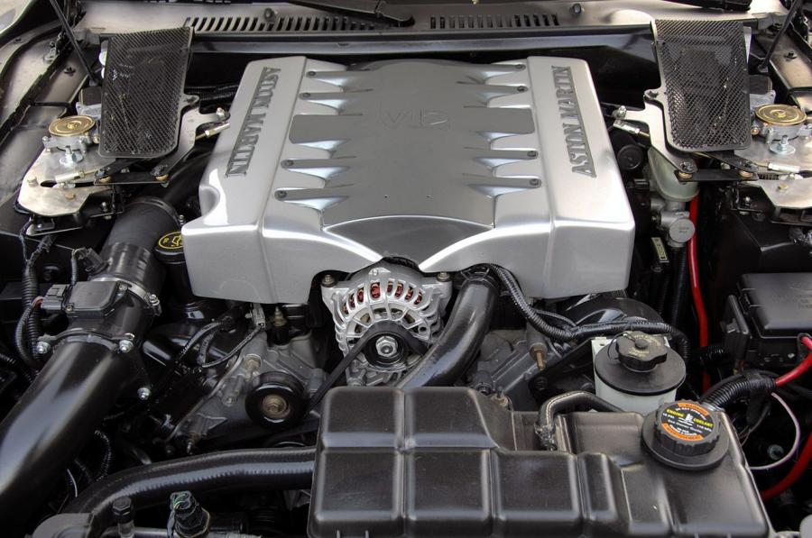  Aston Martin V12 Vanquish Replica 2008 года  (фото 21 из 31)